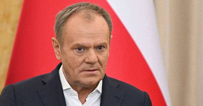 Польща готова збивати об’єкти, що порушують повітряний простір країни – Туск