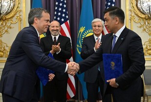 США і Казахстан підписали найбільшу в історії угоду щодо локомотивів