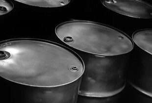 Санкції ЄС проти рф і удари України по російським НПЗ знизили ціни на нафту