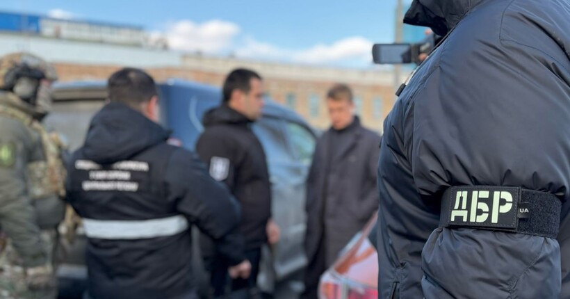 ДБР передало до суду двох військових за корупційну схему у ТЦК Києва та Волині