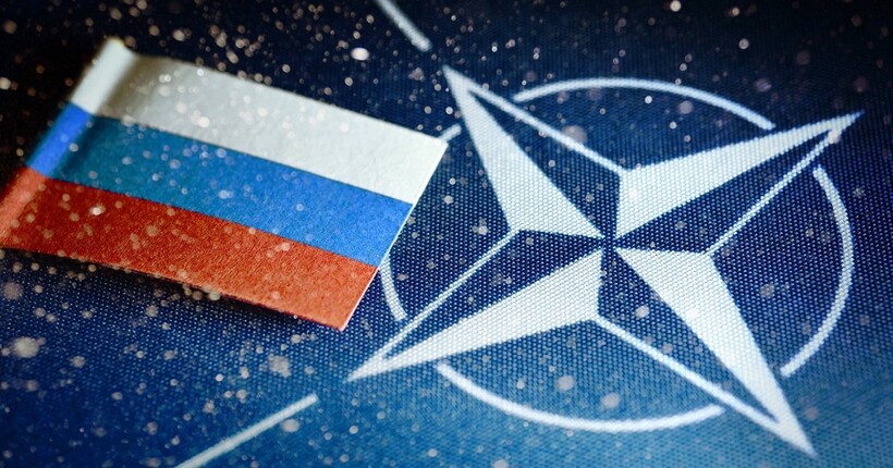 Російський посол пригрозив НАТО війною у разі збиття їх літака