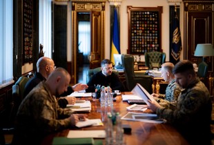 Зеленський провів військову нараду: ситуація на прикордонні та збиття російського Су-34