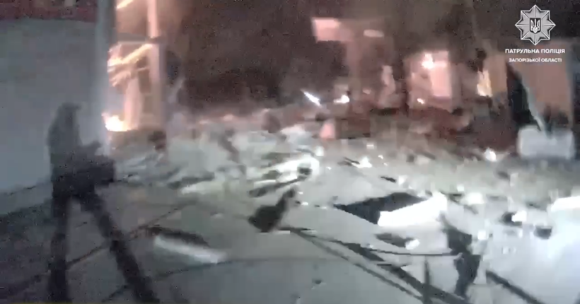 Правоохоронці оприлюднили відео перших хвилин після атаки БпЛА по Запоріжжю 