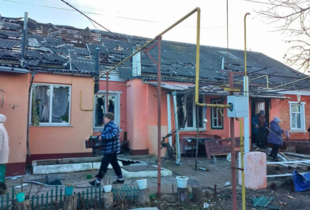 Загинула жінка: російські загарбники обстріляли Сумщину