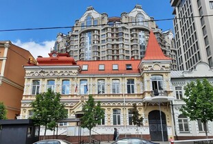 Масований удар по Києву: пошкоджено посольство Польщі в Україні