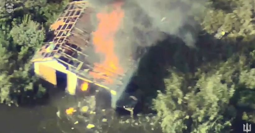 ВМС ЗСУ знищили ворожий човен та запаси палива одним ударом (відео)