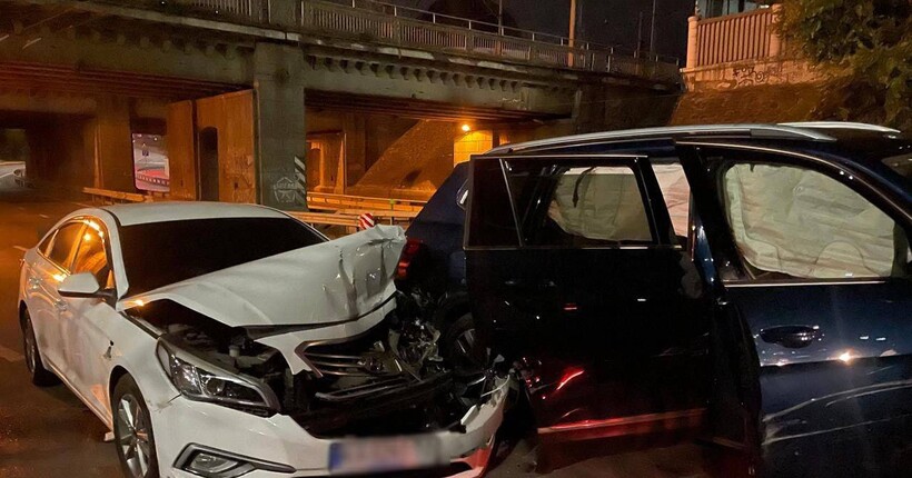 У Києві п’яний водій спричинив ДТП, постраждав іноземець