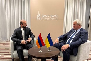 Сибіга обговорив із главою МЗС Вірменії розвиток відносин та наближення справедливого миру
