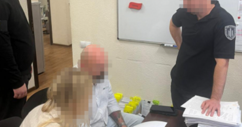 ДБР повідомило підозру посадовцю КЕУ через зловживання під час закупівлі ліжок для військових частин