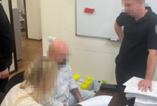 ДБР повідомило підозру посадовцю КЕУ через зловживання під час закупівлі ліжок для військових частин