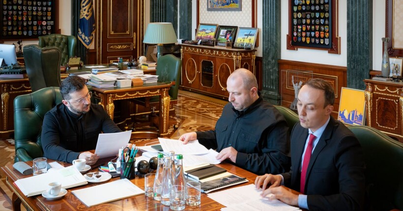 Зеленський провів нараду щодо санкційної політики та координує міжнародний тиск на росію