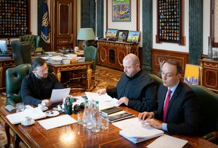 Зеленський провів нараду щодо санкційної політики та координує міжнародний тиск на росію