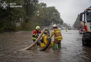 Зеленський прокоментував негоду на Одещині: скільки людей загинуло (фото)