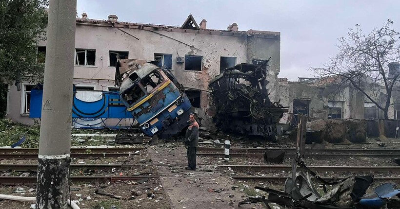 росія обстріляла депо Укрзалізниці в Одесі: поранено машиніста поїзда