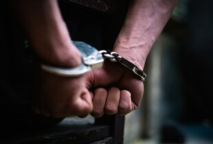 У Кривому Розі чоловік напав з ножем на військових ТЦК: один з них 