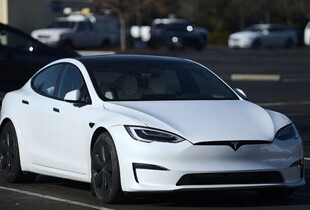 Продажі електрокарів Tesla зросли до рекордного рівня