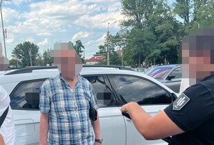 У Дніпрі екскерівник медзакладу вимагав $4000 хабаря у пораненого військового