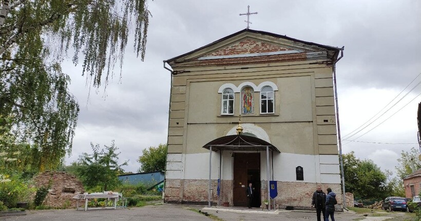 У Полтаві внаслідок нічної атаки рф пошкоджено Свято-Миколаївський храм ПЦУ