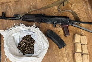 На Житомирщині судитимуть чоловіка, який продав автомат Калашникова та 390 набоїв за $1100