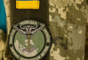На ТОТ Харківщини окупант вчинив стрілянину в під’їзді багатоквартирного будинку: троє мирних людей загинули