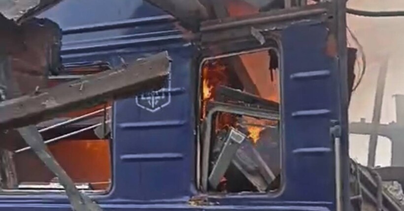 росія атакувала залізничний вокзал у Шосткинській громаді: є влучання у пасажирський потяг