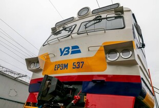 В трьох областях з безпекових міркувань зупинили рух низки приміських поїздів