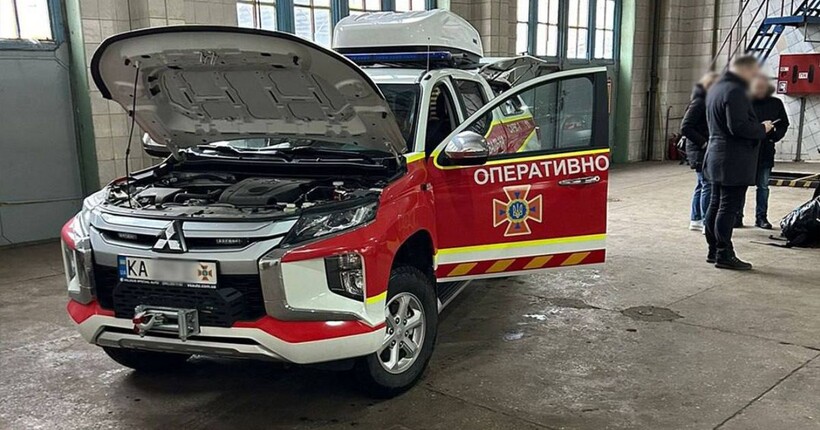 Посадовця КМДА підозрюють у переплаті 11 млн грн на закупівлях автомобілів для столичних рятувальників