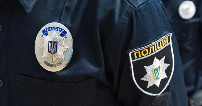 Прокуратура повідомила про підозру чоловікові, який довів до самогубства свою 13-річну падчерку