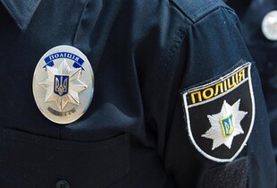 Прокуратура повідомила про підозру чоловікові, який довів до самогубства свою 13-річну падчерку