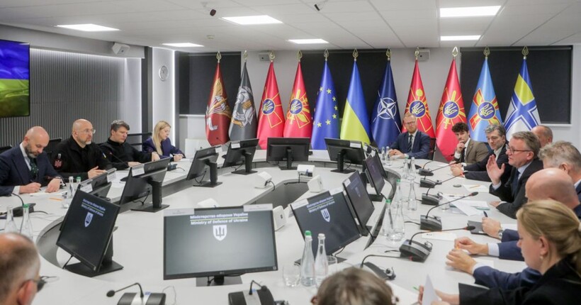 Шмигаль провів зустріч з міністром промисловості, бізнесу та фінансових справ Данії: подробиці перемовин