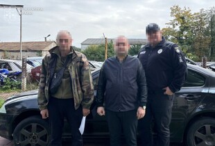 На Львівщині прокуратура цьогоріч передала вже сьоме авто до ЗСУ замість штрафмайданчика 
