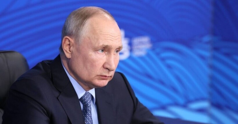 Путін боїться припинення вогню, бо з нього вийти знову у війну буде складно - Зеленський