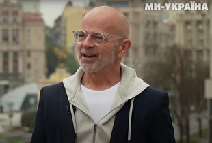 Джин Ловлесс анонсував нову книгу 