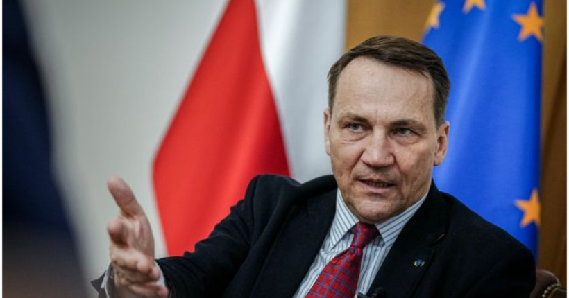 Сікорський: НАТО прискорює планування збиття російських цілей над Україною