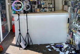 У Києві чоловік вночі пограбував магазин з гаджетами
