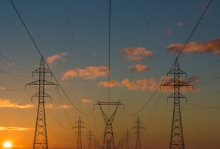 Енергетики відновили світло для більшості споживачів після нічних обстрілів - Міненерго