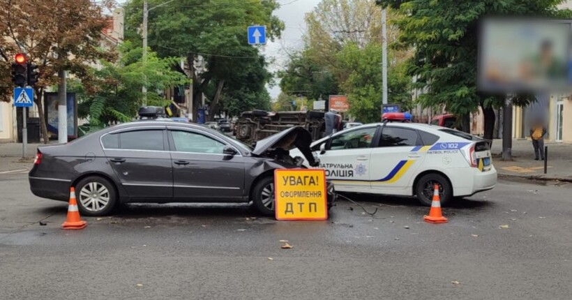 ДТП у Приморському районі Одеси: поранення отримало вісім людей 