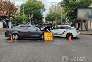 ДТП у Приморському районі Одеси: поранення отримало вісім людей 