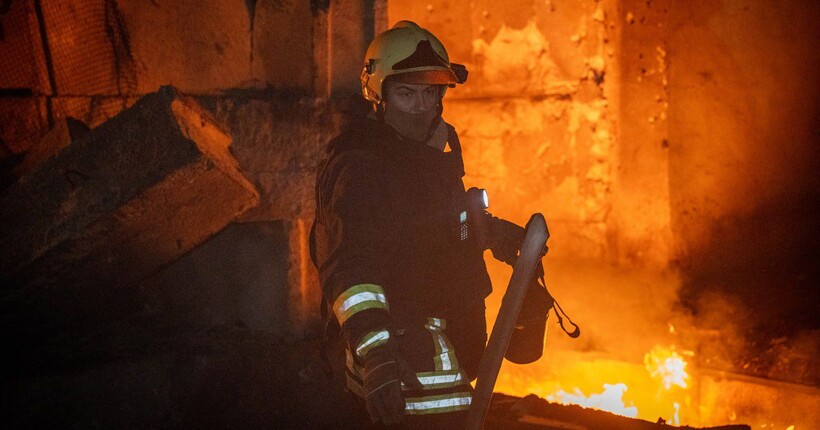 Ворог знову атакував енергетику: в Міненерго повідомили, де є влучання
