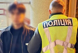 У Києві чоловік побив і пограбував дівчину на побаченні