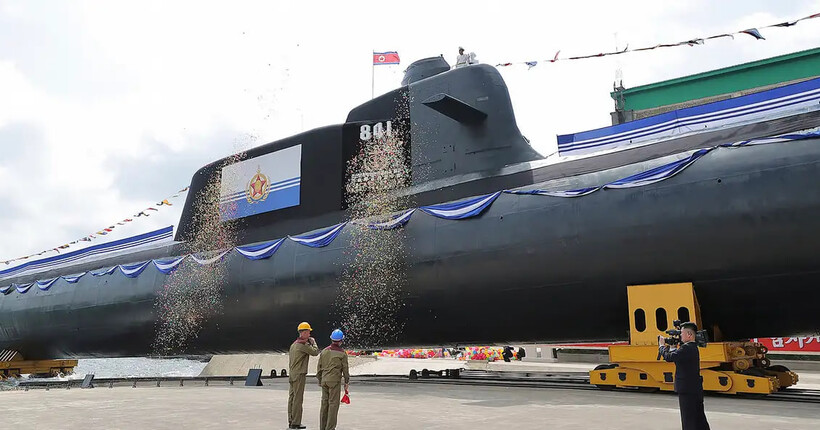 КНДР будує підводні човни,які здатні запускати балістичні ракети: як до цього причетна росія