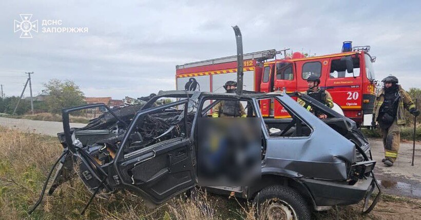 На Запоріжжі російський дрон влучив у автівку: загинуло подружжя