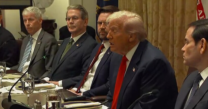 Трамп про провал Путіна і черги за бензином: рф йде у четвертий рік війни, яка мала б завершитись за тиждень