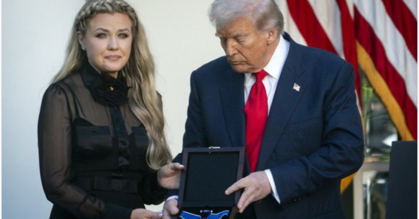 Трамп посмертно нагородив праворадикального активіста Чарлі Кірка Медаллю Свободи