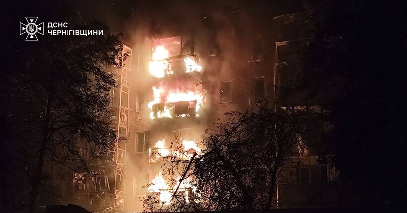 Росіяни вдарили дронами по Ніжину - пошкоджено житловий будинок
