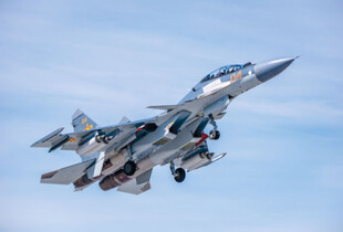 Збиття Су-30СМ в Криму: у ВМС ЗСУ розповіли, як росіяни збили власний винищувач