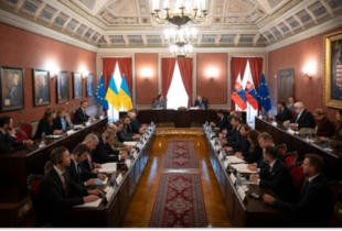 Україна та Словаччина підписали угоди про технічне співробітництво та трудову міграцію