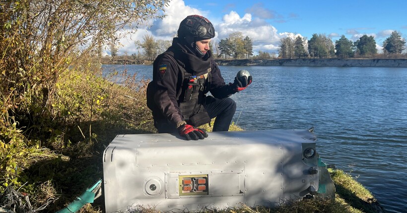 На Київщині знайшли бойову частину російської ракети Х-69 біля річки Десна