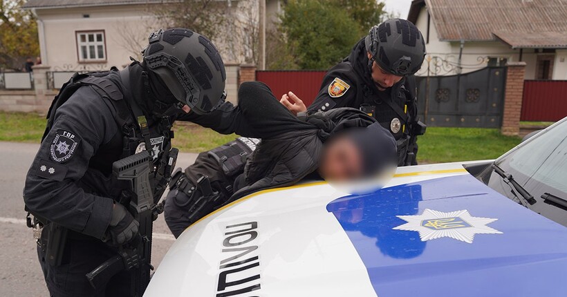 На Тернопільщині двоє чоловіків напали на авто ТЦК: було введено спецоперацію