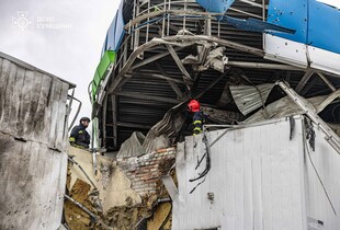 Удар по Сумах: в ДСНС показали кадри наслідків удару (фото, відео)